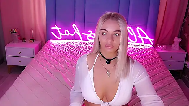 AllwaysHotJ online show from April 6, 2026, 2:51 am