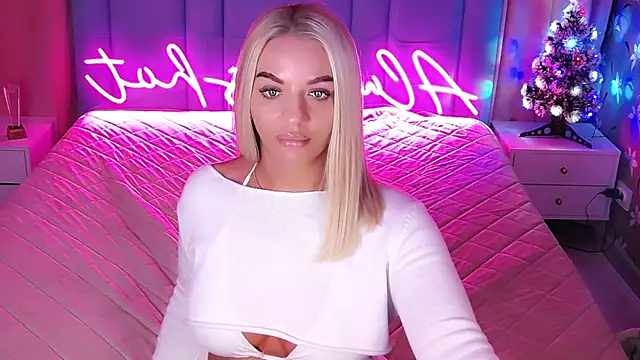 AllwaysHotJ online show from January 11, 2026, 2:40 am