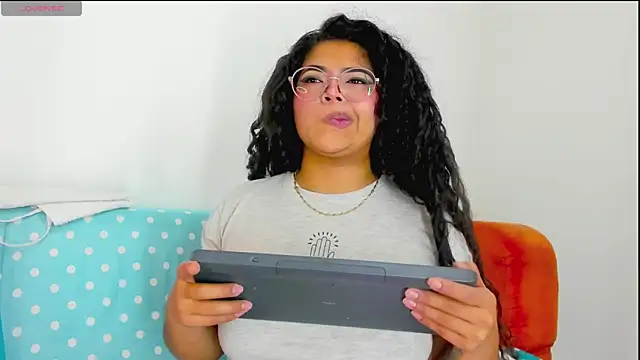 moana taylor online show from April 19, 2026, 3:24 pm