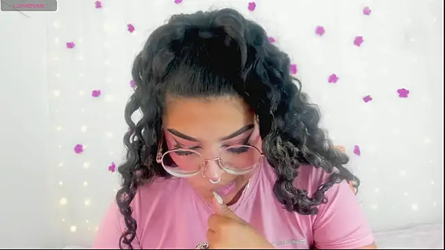 moana taylor online show from October 3, 2025, 10:50 am