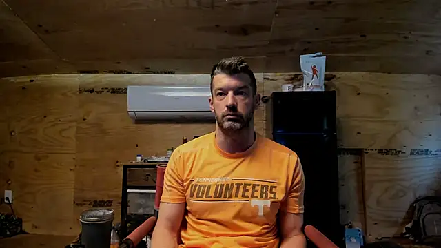 Snapshot of Kenny_Kyle chatting on October 26, 2025, 1:33 pm Kenny Kyle online show from October 26, 2025, 1:33 pm