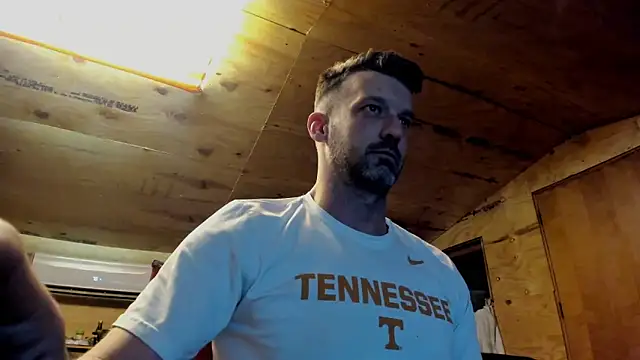 Snapshot of Kenny_Kyle chatting on October 23, 2025, 4:33 am Kenny Kyle online show from October 23, 2025, 4:33 am