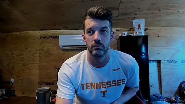 Snapshot of Kenny_Kyle chatting on November 28, 2025, 5:57 pm Kenny Kyle online show from November 28, 2025, 5:57 pm