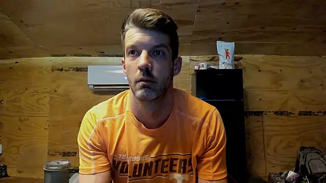 Snapshot of Kenny_Kyle chatting on November 17, 2025, 3:32 am Kenny Kyle online show from November 17, 2025, 3:32 am