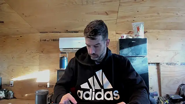 Snapshot of Kenny_Kyle chatting on December 15, 2025, 2:01 pm Kenny Kyle online show from December 15, 2025, 2:01 pm