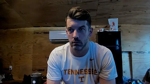 Snapshot of Kenny_Kyle chatting on December 1, 2025, 8:21 pm Kenny Kyle online show from December 1, 2025, 8:21 pm