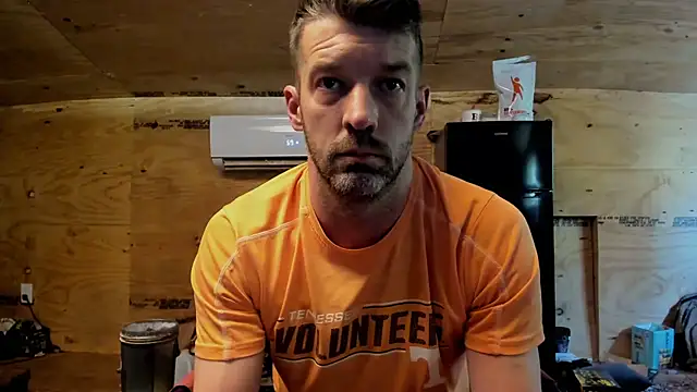 Snapshot of Kenny_Kyle chatting on October 24, 2025, 5:12 pm Kenny Kyle online show from October 24, 2025, 5:12 pm