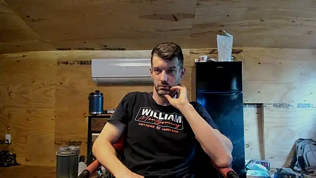 Snapshot of Kenny_Kyle chatting on November 8, 2025, 2:31 pm Kenny Kyle online show from November 8, 2025, 2:31 pm