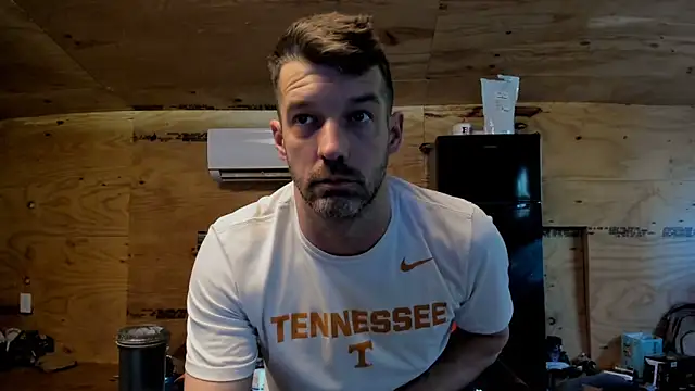 Snapshot of Kenny_Kyle chatting on October 22, 2025, 2:05 pm Kenny Kyle online show from October 22, 2025, 2:05 pm