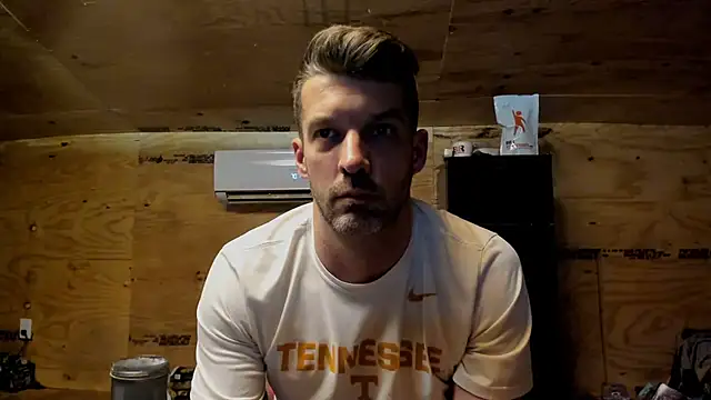 Snapshot of Kenny_Kyle chatting on November 23, 2025, 1:04 am Kenny Kyle online show from November 23, 2025, 1:04 am