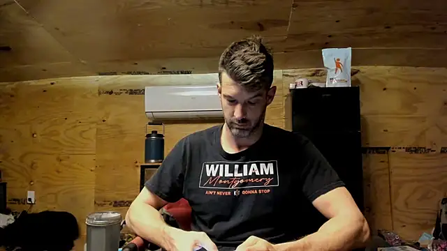 Snapshot of Kenny_Kyle chatting on November 25, 2025, 12:27 pm Kenny Kyle online show from November 25, 2025, 12:27 pm