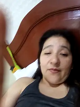 Snapshot of Gatubela212 chatting on February 27, 2025, 4:13 am Gatubela212 online show from February 27, 2025, 4:13 am