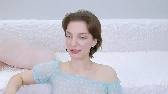 Beauty Alex online show from January 7, 2026, 2:27 am