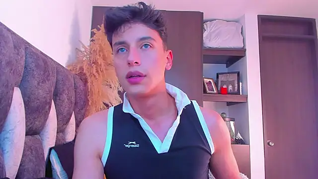 Snapshot of I_Gabriel chatting on January 1, 2025, 3:23 am I Gabriel online show from January 1, 2025, 3:23 am