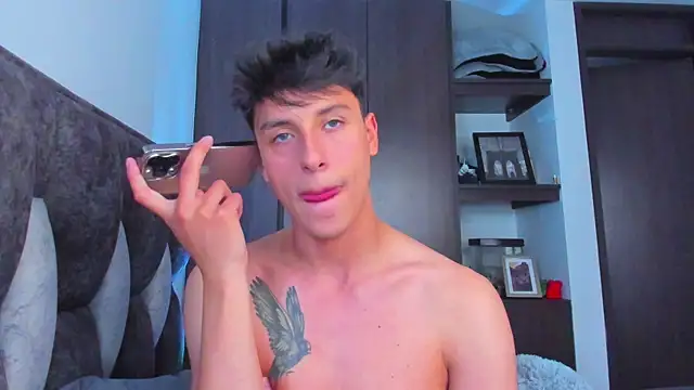 Snapshot of I_Gabriel chatting on January 29, 2025, 10:11 pm I Gabriel online show from January 29, 2025, 10:11 pm