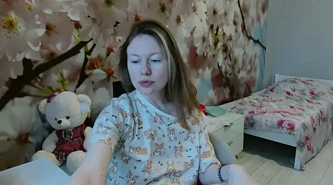 Snapshot of ConnieDaw chatting on December 17, 2024, 5:07 am ConnieDaw online show from December 17, 2024, 5:07 am