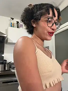 Snapshot of Lauyako chatting on February 25, 2025, 11:26 pm Lauyako online show from February 25, 2025, 11:26 pm