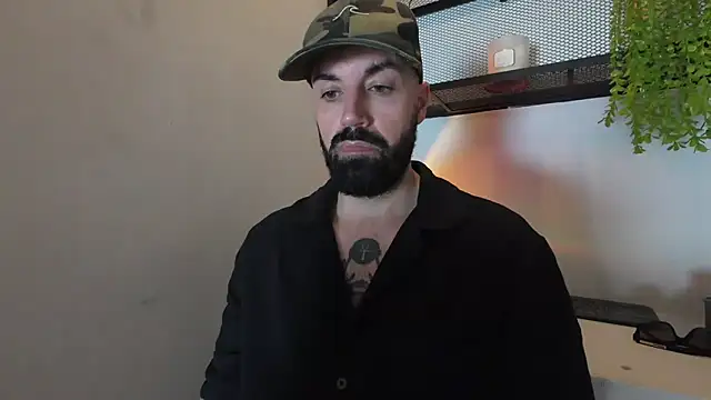 Snapshot of MattxFeet chatting on March 20, 2025, 9:13 pm MattxFeet online show from March 20, 2025, 9:13 pm