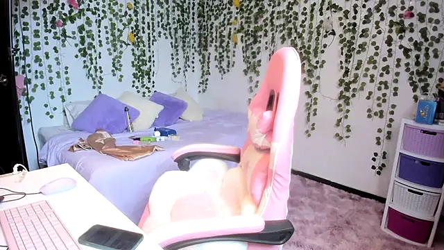 violeta milleer online show from November 13, 2025, 4:44 pm