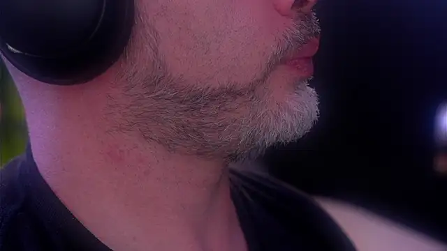 Snapshot of Sanders_White chatting on September 16, 2025, 1:50 am Sanders White online show from September 16, 2025, 1:50 am