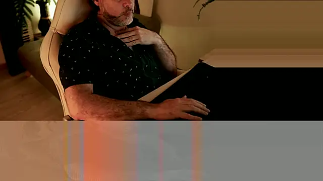 Snapshot of Sanders_White chatting on December 12, 2024, 3:10 am Sanders White online show from December 12, 2024, 3:10 am