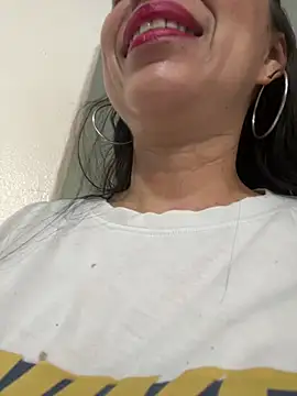 Lia sexx online show from February 14, 2026, 12:05 pm