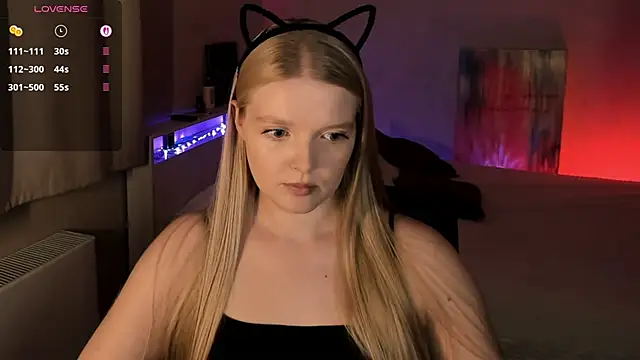 Snapshot of Ssweet_annie chatting on June 14, 2026, 5:47 pm Ssweet annie online show from June 14, 2026, 5:47 pm