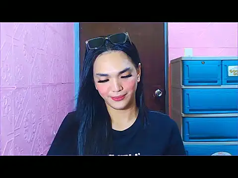 WONDERWOMAN2023 online show from November 23, 2025, 7:57 pm