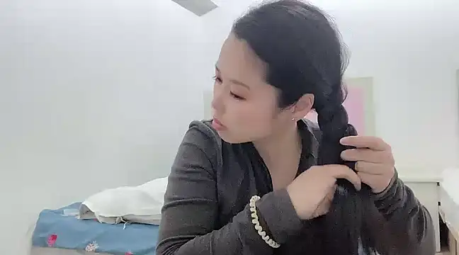 Snapshot of kk_lele chatting on March 7, 2025, 2:01 pm kk lele online show from March 7, 2025, 2:01 pm