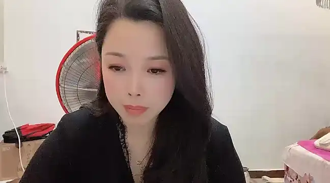 Snapshot of kk_lele chatting on February 20, 2025, 2:24 pm kk lele online show from February 20, 2025, 2:24 pm