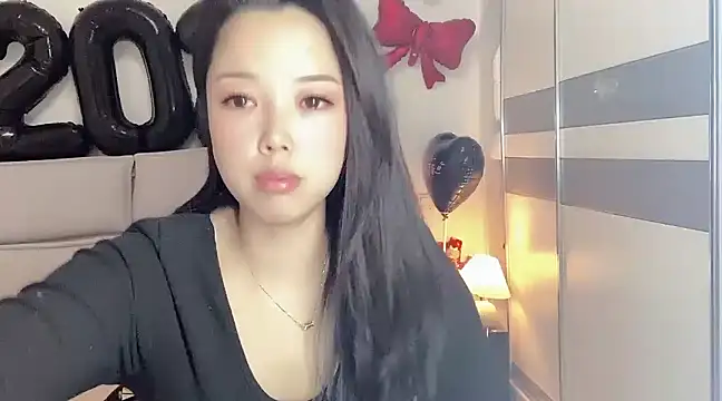 Snapshot of kk_lele chatting on February 21, 2025, 5:46 am kk lele online show from February 21, 2025, 5:46 am