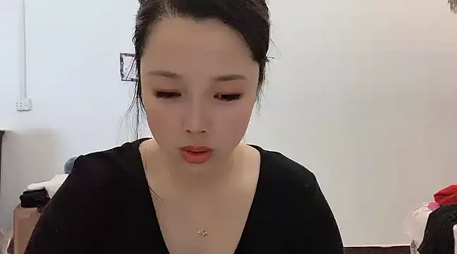 Snapshot of kk_lele chatting on February 22, 2025, 5:12 am kk lele online show from February 22, 2025, 5:12 am