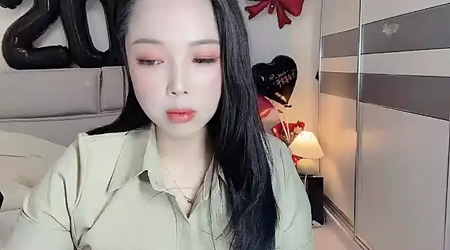 Snapshot of kk_lele chatting on February 4, 2025, 7:18 am kk lele online show from February 4, 2025, 7:18 am