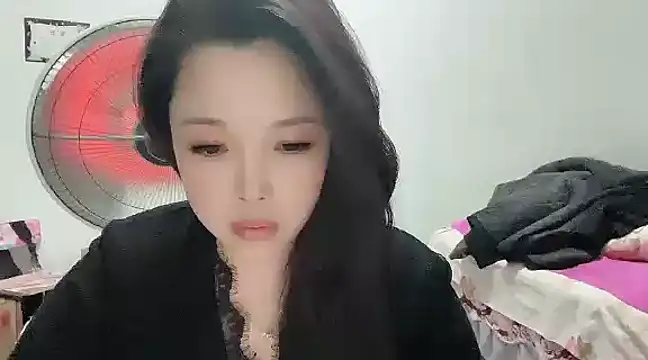 Snapshot of kk_lele chatting on February 9, 2025, 3:23 pm kk lele online show from February 9, 2025, 3:23 pm