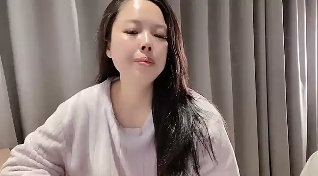 Snapshot of kk_lele chatting on February 10, 2025, 2:16 pm kk lele online show from February 10, 2025, 2:16 pm