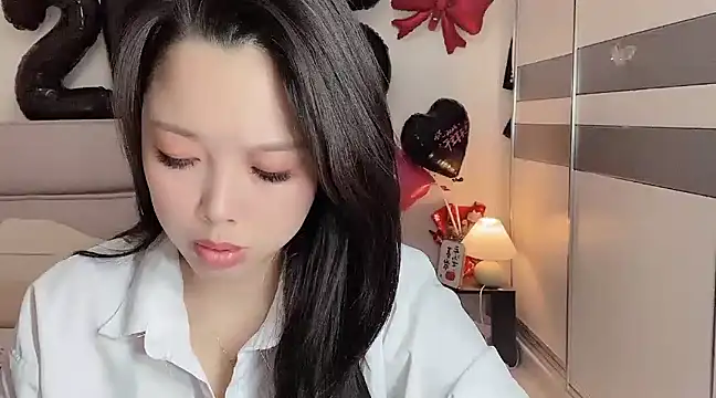 Snapshot of kk_lele chatting on February 6, 2025, 4:21 am kk lele online show from February 6, 2025, 4:21 am