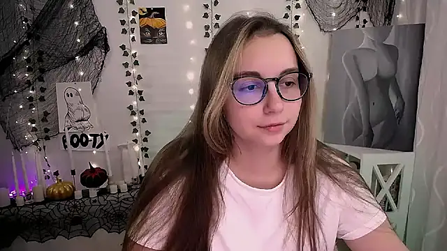 SweetPrincess  online show from November 4, 2025, 8:07 am