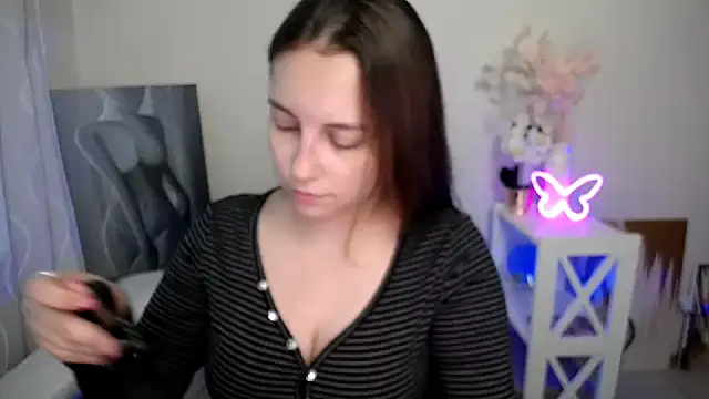 SweetPrincess  online show from May 29, 2026, 5:24 am