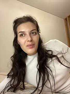 Snapshot of little_belucci chatting on November 18, 2025, 4:10 pm little belucci online show from November 18, 2025, 4:10 pm