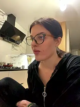 Snapshot of little_belucci chatting on January 5, 2026, 7:17 pm little belucci online show from January 5, 2026, 7:17 pm