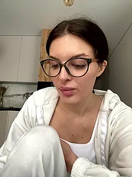 Snapshot of little_belucci chatting on January 14, 2026, 12:09 pm little belucci online show from January 14, 2026, 12:09 pm