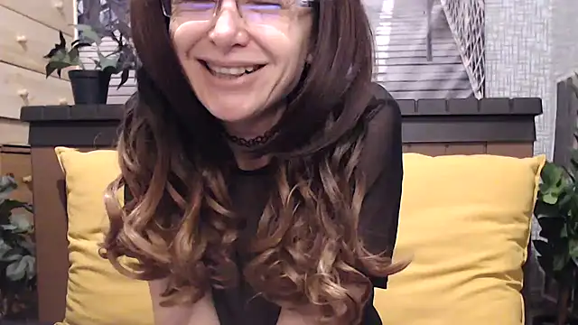 Snapshot of lilianleight chatting on November 3, 2025, 7:35 am lilianleight online show from November 3, 2025, 7:35 am