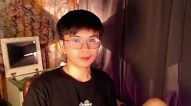 Sexy Handsome Drex online show from February 8, 2025, 5:29 pm