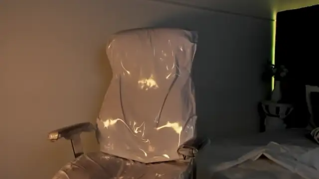 lauren fit online show from March 16, 2026, 5:59 pm