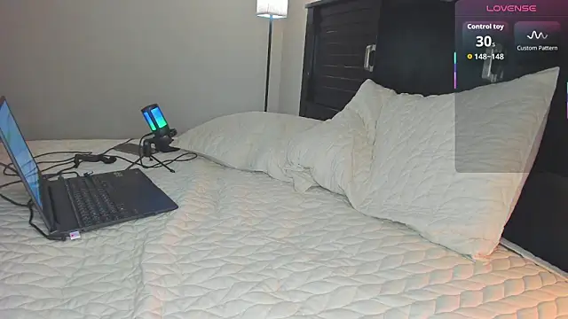 Redjina Angel online show from April 2, 2026, 11:11 pm