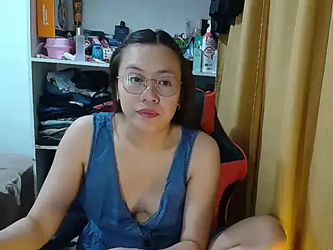 Snapshot of crizzybel chatting on January 15, 2026, 1:31 am crizzybel online show from January 15, 2026, 1:31 am