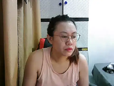 Snapshot of crizzybel chatting on November 8, 2025, 8:34 pm crizzybel online show from November 8, 2025, 8:34 pm