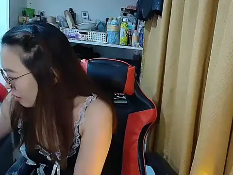 Snapshot of crizzybel chatting on March 2, 2026, 7:21 pm crizzybel online show from March 2, 2026, 7:21 pm