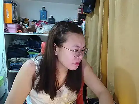 Snapshot of crizzybel chatting on December 16, 2025, 3:00 am crizzybel online show from December 16, 2025, 3:00 am