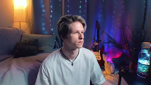 Breston Sweet online show from April 21, 2026, 5:52 pm